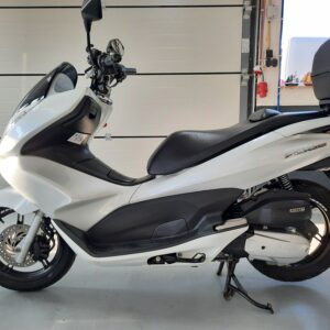 Honda PCX 150 Motorscooter . Incl Top koffer .