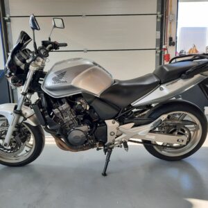Honda CBF 600 N . Super netjes . Geschikt voor A2/Code 80 .