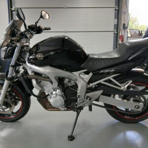 Yamaha FZ6 . 2004 . Hele nette motor vol optie s .