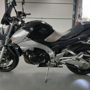Suzuki GSR 600 . 2006 . Super netjes . Met extra s .