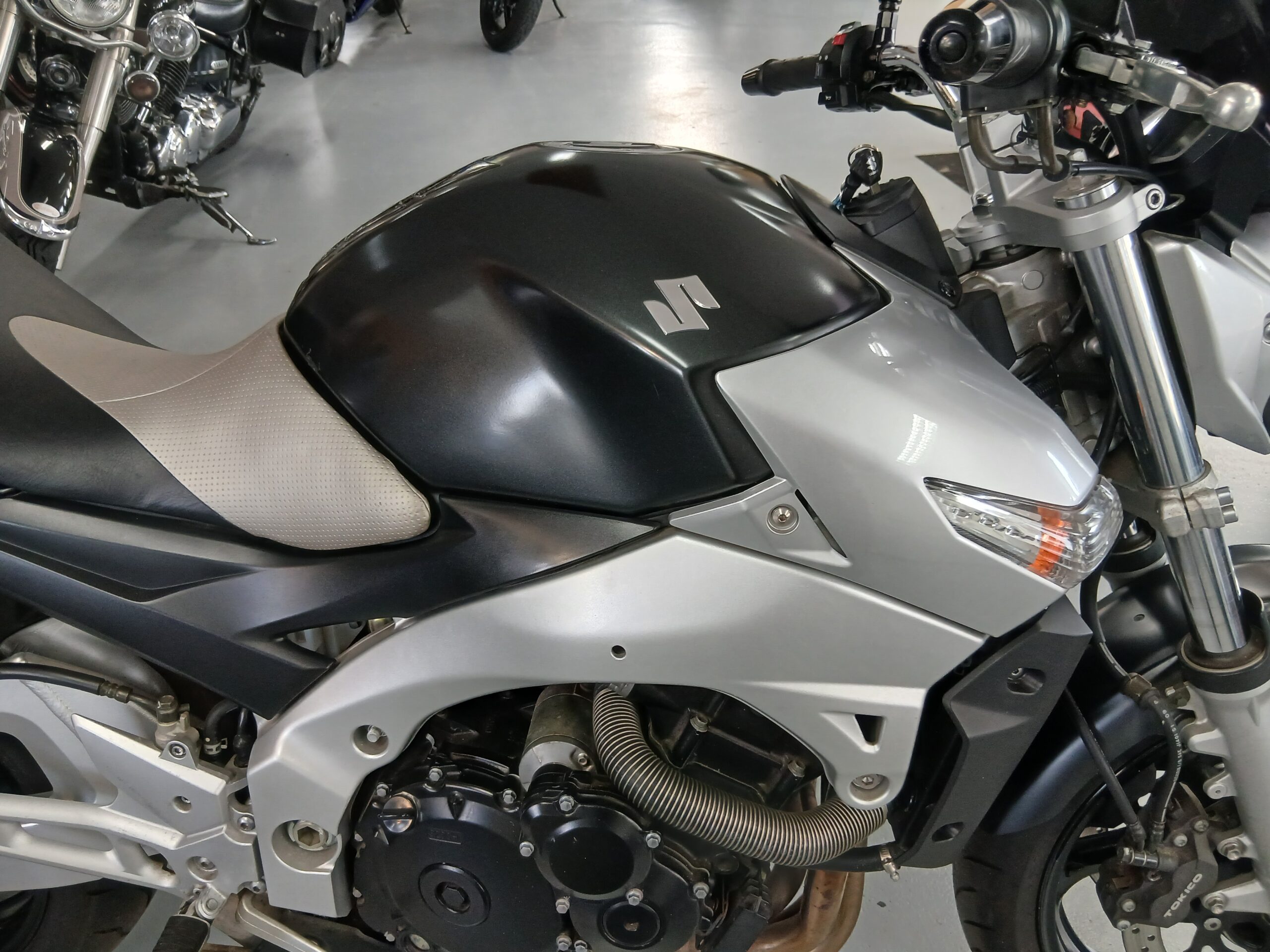 Suzuki GSR 600 . 2006 . Super netjes . Met extra s . - Afbeelding 13