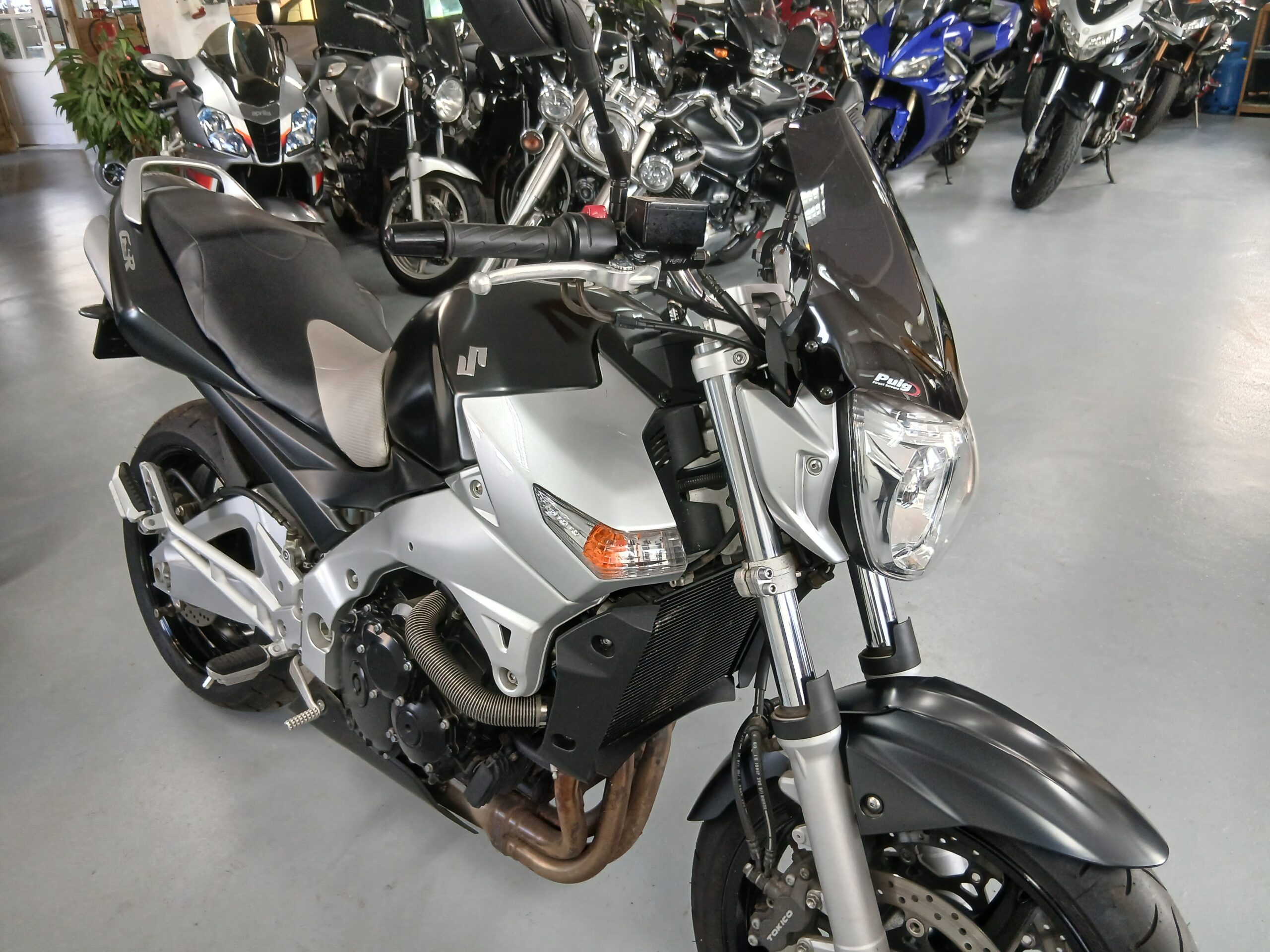 Suzuki GSR 600 . 2006 . Super netjes . Met extra s . - Afbeelding 12