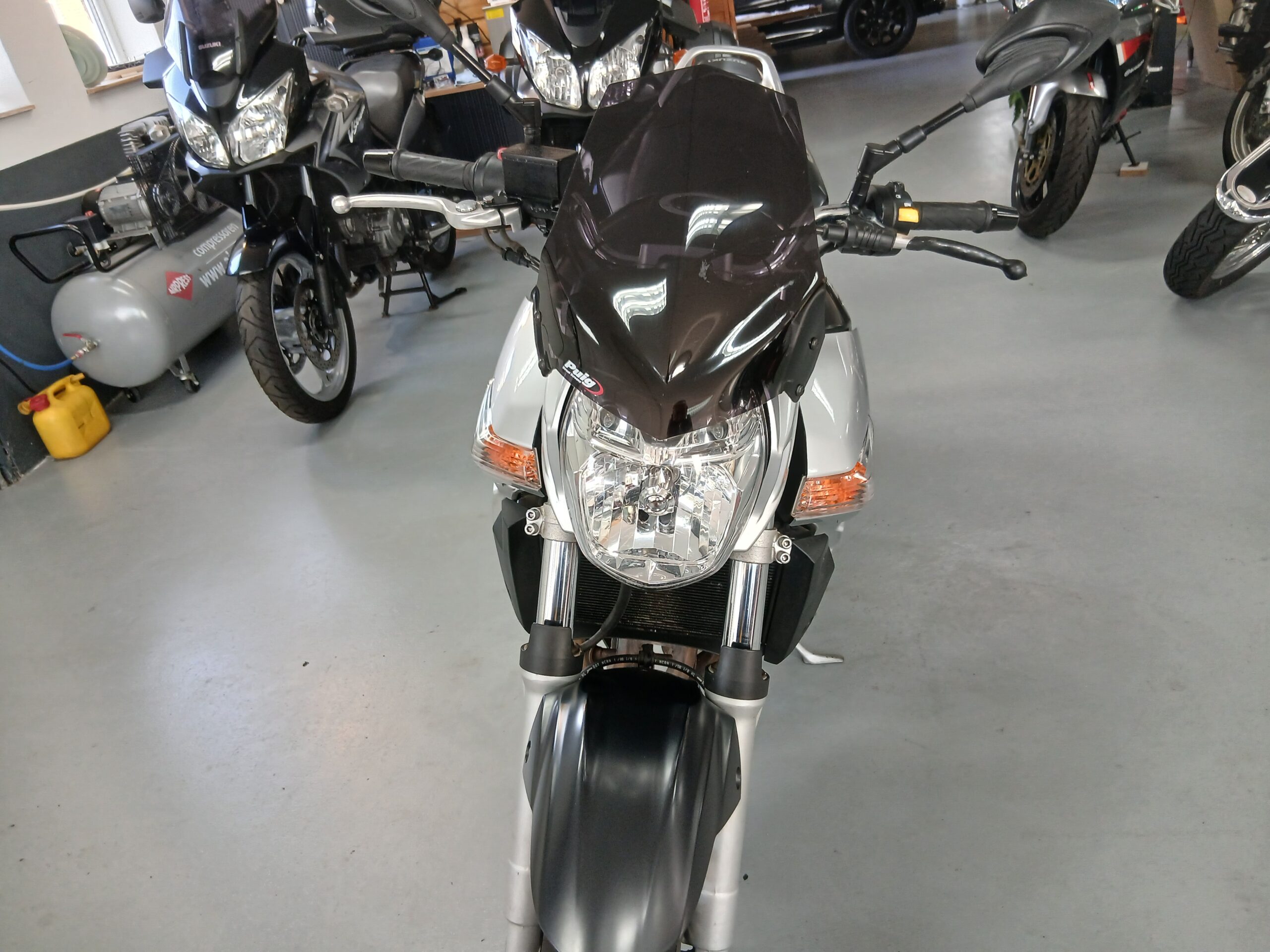 Suzuki GSR 600 . 2006 . Super netjes . Met extra s . - Afbeelding 11